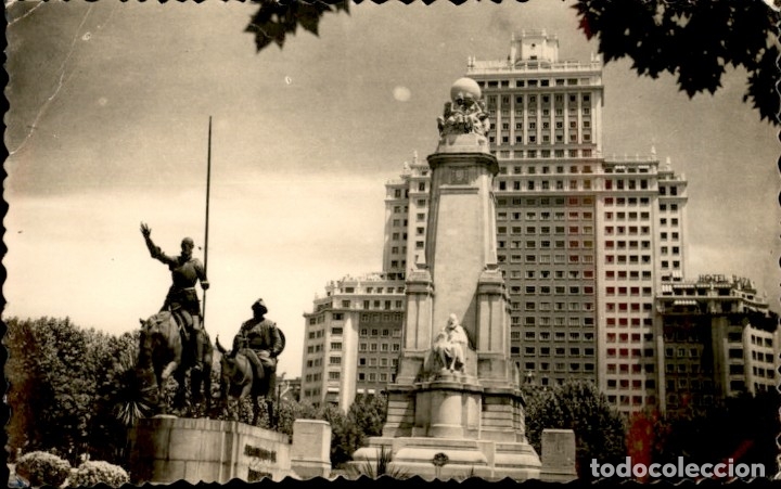 Postales: Madrid &ndash; Edificio Espa&ntilde;a &ndash; Monumento a Cervantes - 9 x 14 cms - Foto 1