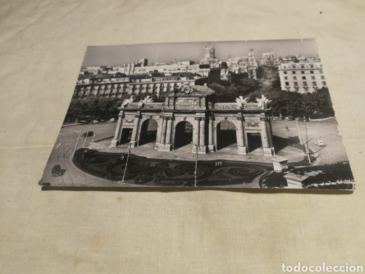 Postales: Madrid Puerta de Alcal&aacute; - Foto 1