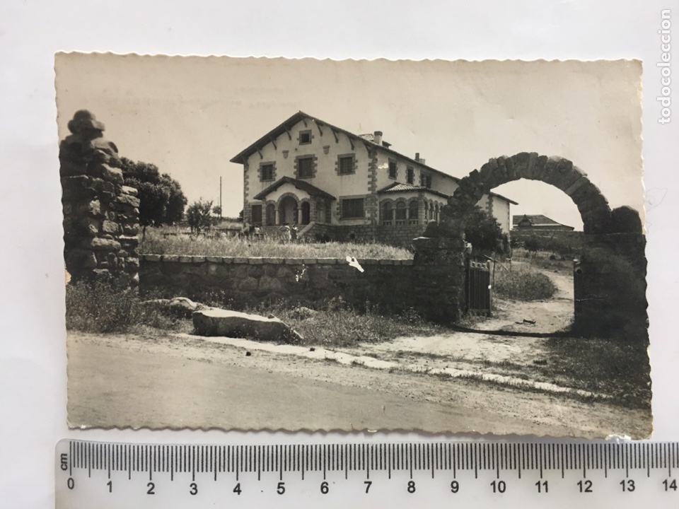 Postcards: POSTAL. LOS MOLINOS Y SU PISCINA. RESIDENCIA. EDIC. ARRIBAS. H. 1960?.