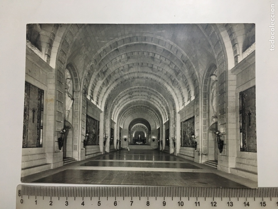 Postcards: POSTAL. STA. CRUZ DEL VALLE DE LOS CA&Iacute;DOS. CRIPTA-BASILICA. PATRIMONIO NACIONAL. H. 1960?.