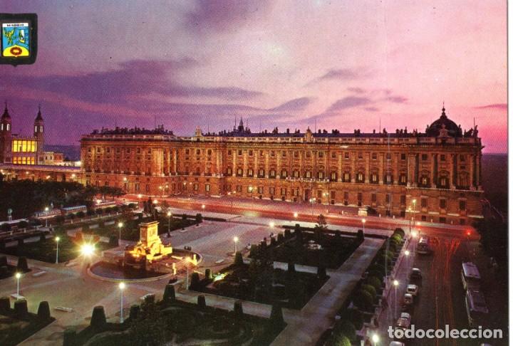 Postales: Madrid Plaza de Oriente y Palacio Real - Foto 1