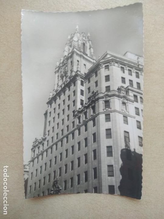 Postales: Postal madrid, detalle del colosal edificio de la telefonica - Foto 1