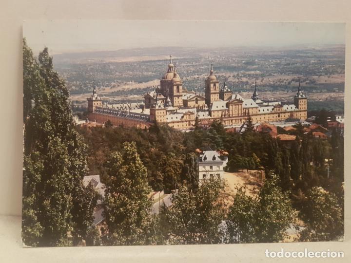 Postcards: antigua postal el escorial monasterio vista general 1971 circulada
