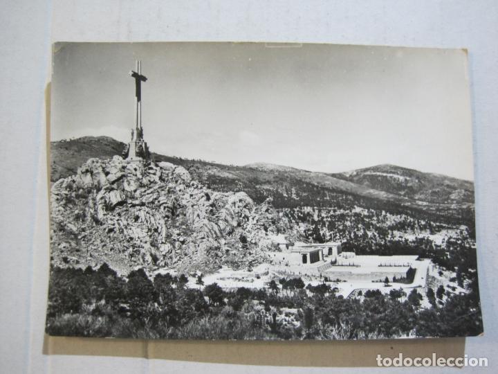 Postales: SANTA CRUZ DEL VALLE DE LOS CAIDOS-CRUZ-VISTA PARCIAL-FISA-40-POSTAL ANTIGUA-(74.773)