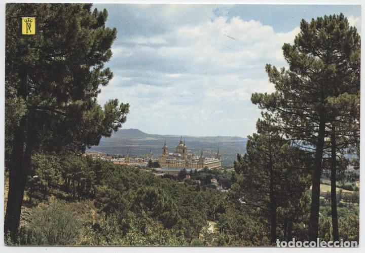 Postkarten: N&ordm; 60 - EL ESCORIAL. San Lorenzo del Escorial. Vista general. Circulada en 1975. ED. PATRIMONIO NAC.