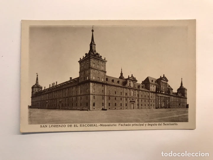 Cartoline: SAN LORENZO DE EL ESCORIAL. Postal. Fachada principal y &aacute;ngulo del Seminario (h.1940?)