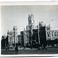 Postales: MADRID. PALACIO DE COMUNICACIONES, CORREOS, POSTAL FOTOGRÁFICA, REVERSO DIVIDIDO, CIRCA 1910. Lote 245354350