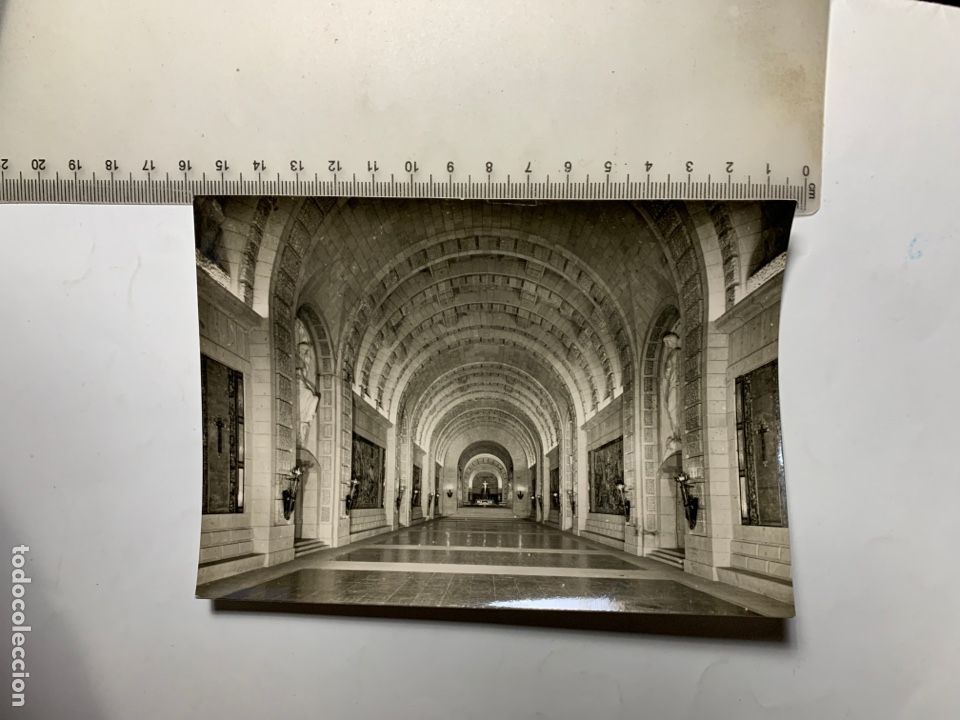 Postcards: POSTAL. STA. CRUZ DEL VALLE DE LOS CA&Iacute;DOS. CRIPTA-BAS&Iacute;LICA. VISTA NAVE CENTRAL. EDIT. PATRIM. NACI&Oacute;N