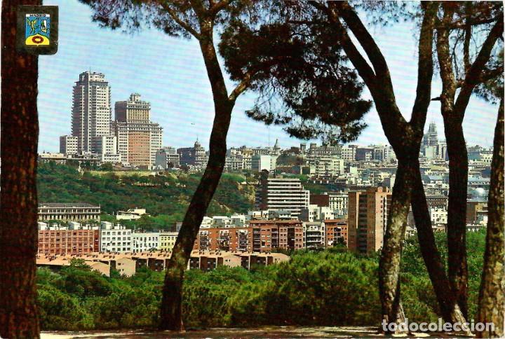 Postcards: N&ordm; 177-MADRID. Vista panor&aacute;mica desde la Casa de Campo. Circulada en 1969. ED. DOM&Iacute;NGUEZ