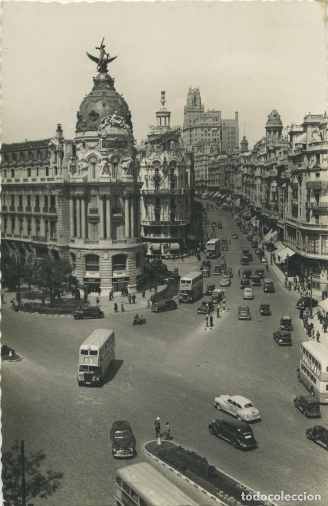 Postais: N&ordm; 104-MADRID. Avenida de Jos&eacute; Antonio. Circulada en 1950. EDICIONES ARRIBAS