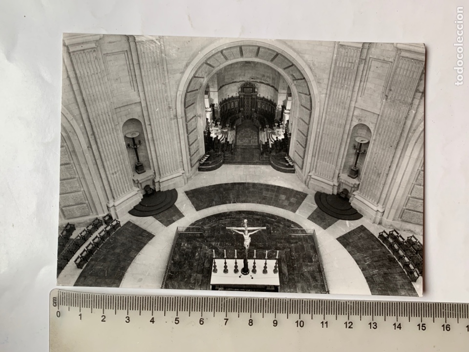 Postkarten: POSTAL. STA. CRUZ VALLE DE LOS CA&Iacute;DOS. CRPTA-BAS&Iacute;LICA. LA ROTONDA DESDE LA GALER&Iacute;A. EDICIONES FISA.