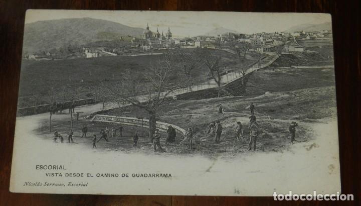 Postais: POSTAL DE EL ESCORIAL, VISTA DESDE EL CAMINO DE GUADARRAMA. NICOLAS SERRANO, ESCORIAL, ED. HAUSER ME