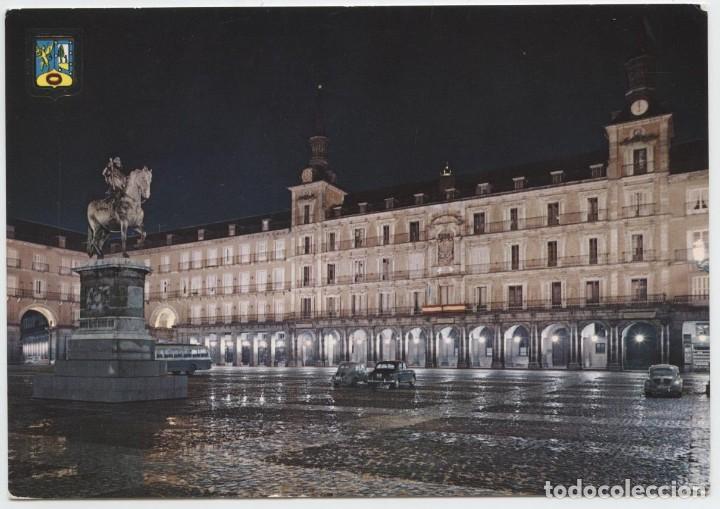 Postales: N&ordm; 55-MADRID. Plaza Mayor. Vista nocturna. Circulada en 1966. ED. DOM&Iacute;NGUEZ