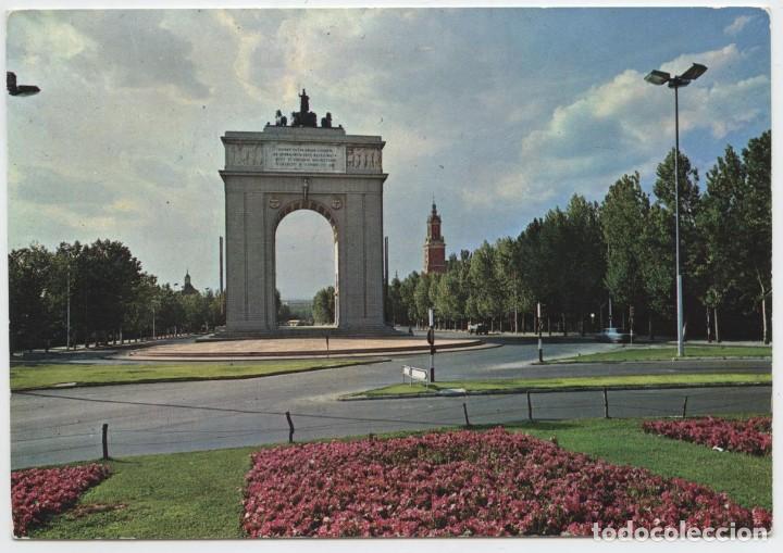 Postales: N&ordm; 66-MADRID. Arco de Triunfo. Circulada en 1971. ED. J.L. GALLEGOS