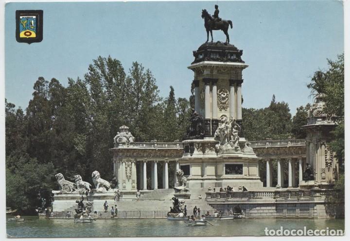 Postales: N&ordm; 103-MADRID. Parque del Retiro. Estanque. Circulada en 1968. ED. DOM&Iacute;NGUEZ