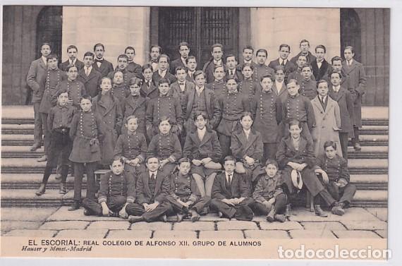 Postales: El Escorial Real Colegio de Alfonso XII, Grupo de alumnos. Hauser y Menet.