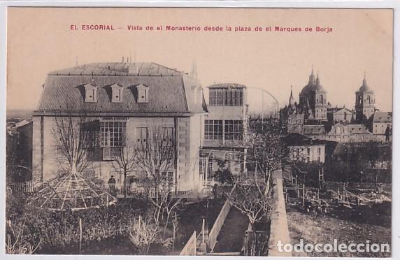 Postales: EL ESCORIAL Vista de el Monasterio desde la plaza de el Marqu&eacute;s de Borja. Colecci&oacute;n Mora y hermanos