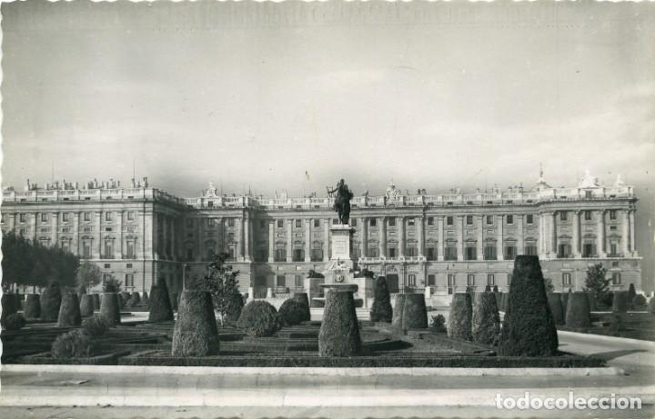 Postkarten: N&ordm; 56-MADRID. Palacio Nacional y Jardines de la Plaza de Oriente. Sin circular. ED. DOM&Iacute;NGUEZ