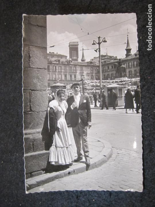 Postkarten: MADRID-UNA PAREJA TIPICA-ED&middot;GARCIA GARRABELLA-28-POSTAL ANTIGUA-(82.320)