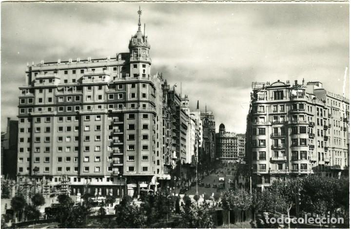 Postkarten: N&ordm; 4-MADRID. Plaza de Espa&ntilde;a y Gran V&iacute;a. Sin circular. ED. POSTALES BEA