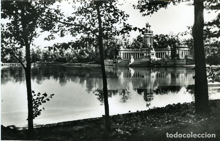 Postkarten: N&ordm; 50-MADRID. Parque de El Retiro. Estanque. Sin circular. ED. POSTALES BEA