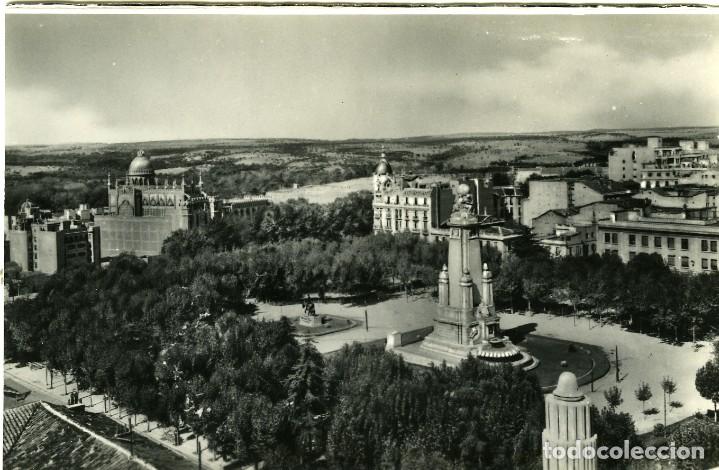 Postkarten: N&ordm; 63-MADRID. Plaza de Espa&ntilde;a. Al fondo la Casa de Campo. Sin circular. ED. POSTALES BEA