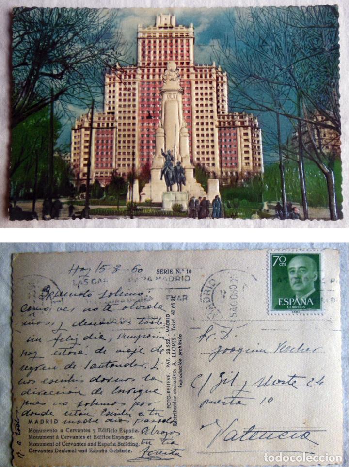Postkarten: Antigua Postal Foto Relieve MONUMENTO A CERVANTES Y EDIFICIO ESPA&Ntilde;A. 1960