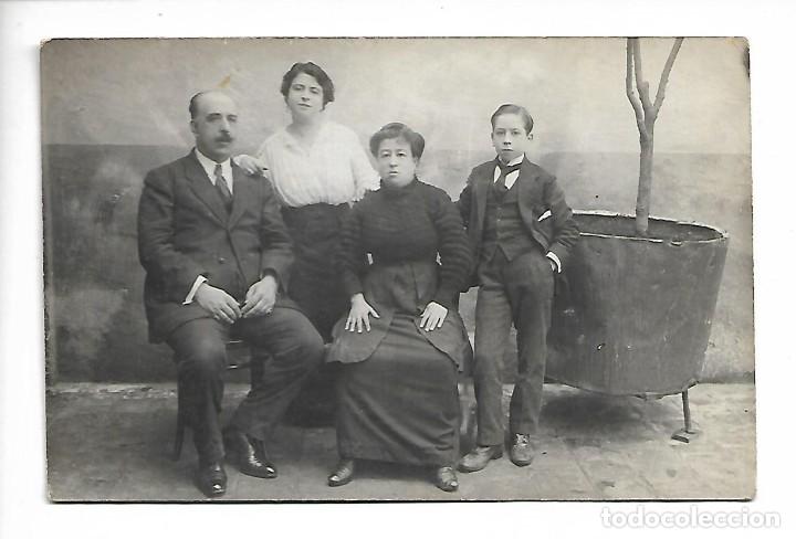 Postcards: 48010-EXTRAORDINARIA FOTOGRAFIA ANTIGUA - UNA FAMILIA- Pcp, DEL SIGLO XX