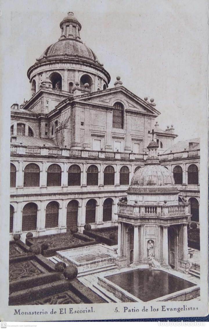 Postais: Monasterio de El Escorial. 5 Patio de los Evangelistas. Hauser y Menet. Nueva. Blanco/Negro