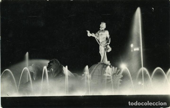 Postales: N&ordm; 64-MADRID. Nocturno. Neptuno. Circulada en 1943. ED. HELIOTIPIA ART&Iacute;STICA ESPA&Ntilde;OLA