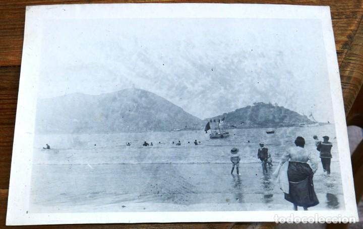 Postkarten: FOTOGRAFIA DE SAN SEBASTIAN, PARECE LA PLAYA DE LA CONCHA, A&Ntilde;OS 1920, MIDE 16 X 11,5 CMS.