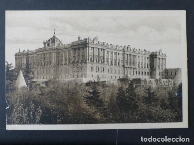 Postales: MADRID PALACIO REAL VISTA - Foto 1
