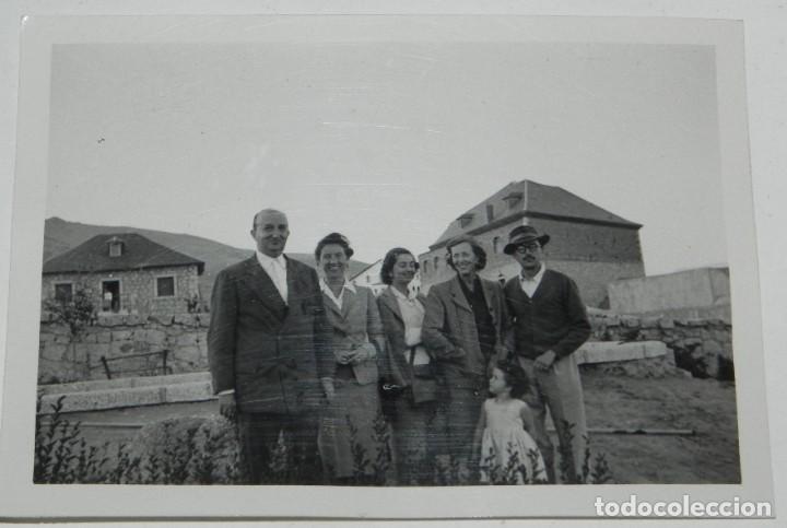Postkarten: ANTIGUA FOTOGRAFIA DE EL ESCORIAL, CARRETERA DE LAS ROZAS 41, MIDE 10 X 7 CMS.