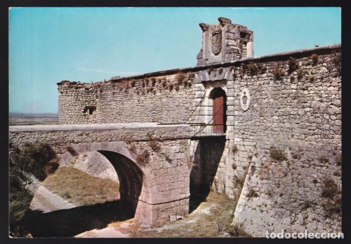 Postcards: Chinch&oacute;n. *Castillos de Espa&ntilde;a. De Chinch&oacute;n* Ed. Vistabella n&ordm; 58. Escrita.