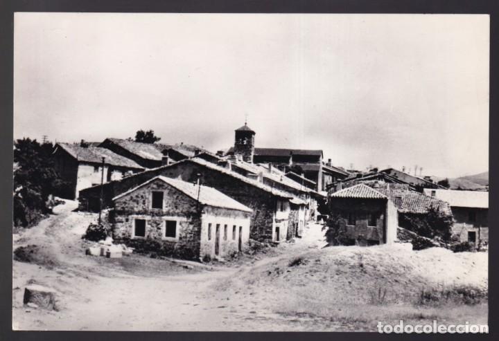 Postales: Robregordo. *Vista general* Sin datos. Circulada. - Foto 1