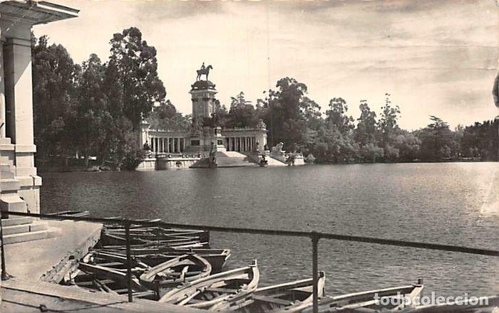 Postcards: Madrid. 22 Parque del Retiro. Estanque. Usada. Blanco/Negro