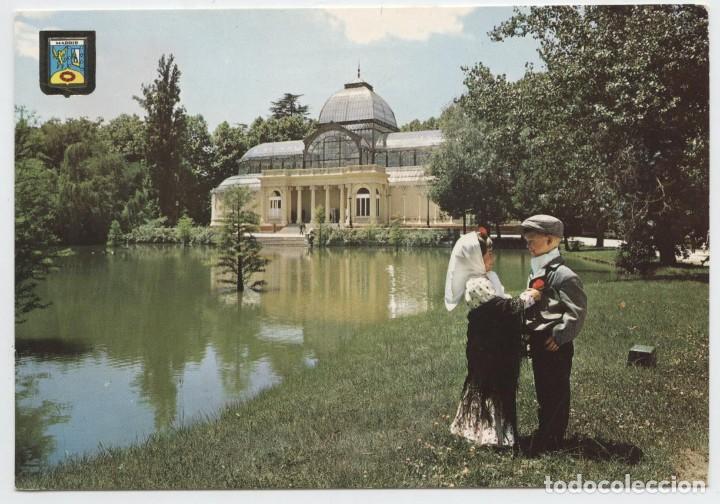 Postales: N&ordm; 150-MADRID. Palacio de Cristal y parejilla t&iacute;pica. ED. DOM&Iacute;NGUEZ