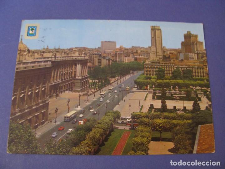 Postales: POSTAL DE MADRID. PALACIO REAL Y EDIFICIOS PLAZA DE ESPA&Ntilde;A. DOMINGUEZ. CIRCULADA. - Foto 1