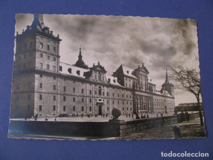 Cartes Postales: POSTAL FOTOGR&Aacute;FICA DE EL ESCORIAL. MONASTERIO. FACHADA PRINCIPAL. GARCIA GARRABELLA.