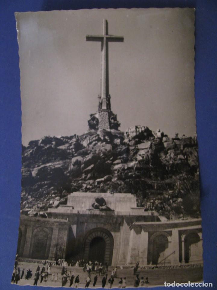 Postkarten: POSTAL FOTOGR&Aacute;FICA DE VALLE DE LOS CAIDOS. FACHADA PRINCIPAL DE LA BASILICA. JHERR.