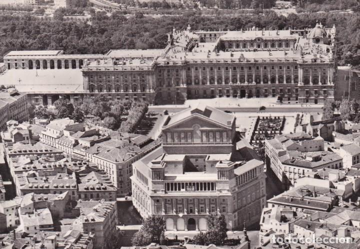 Postales: MADRID - TEATRO REAL Y PALACIO DE ORIENTE - Foto 1