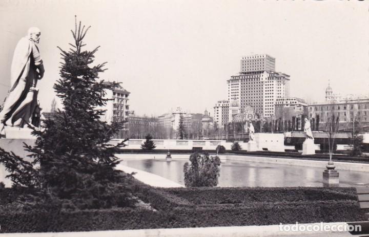 Postales: MADRID - JARDINES DE SABATINI Y EDIFICIO ESPA&Ntilde;A - Foto 1