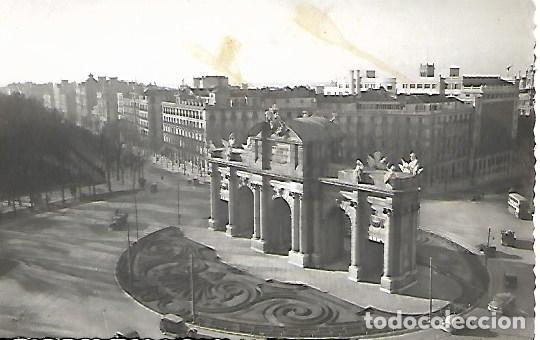 Postales: MADRID - nº 109. PUERTA DE ALCALÁ - DOMINGUEZ - SIN CIRCULAR