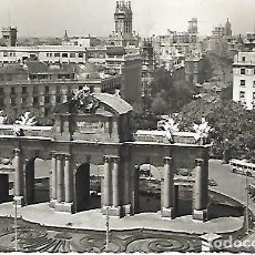 Postales: MADRID - Nº 3. PANORAMICA DE LA PUERTA DE ALCALÁ - CIRCULADA 1960