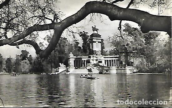 Postales: MADRID - 17. ESTANQUE DEL RETIRO - CIRCULADA - Foto 1