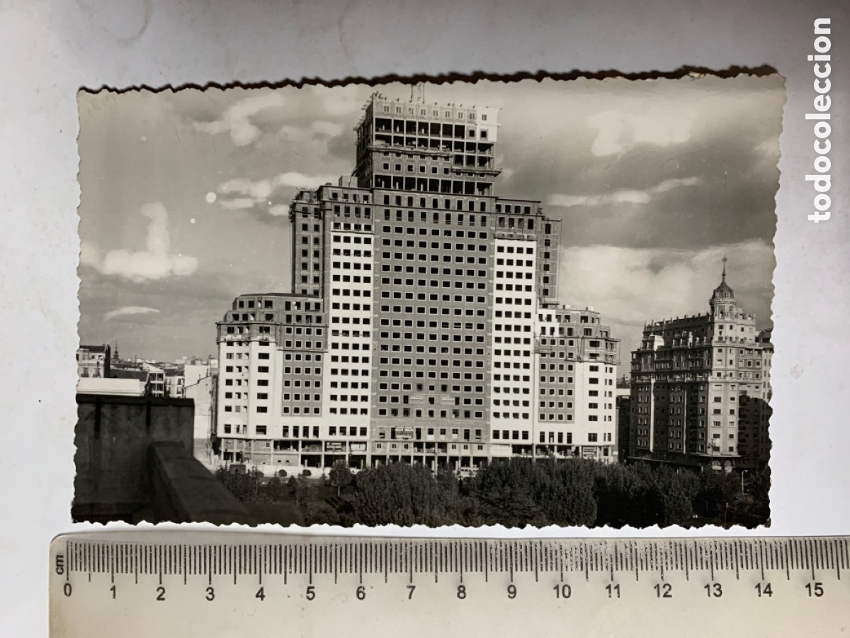 Postales: POSTAL. MADRID. EDIFICIO TORRE DE MADRID EN CONSTRUCCI&Oacute;N. - Foto 1
