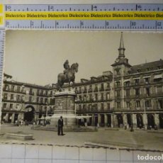 Cartoline: POSTAL DE MADRID. AÑOS 30 50. PLAZA MAYOR 82 ARRIBAS. 372