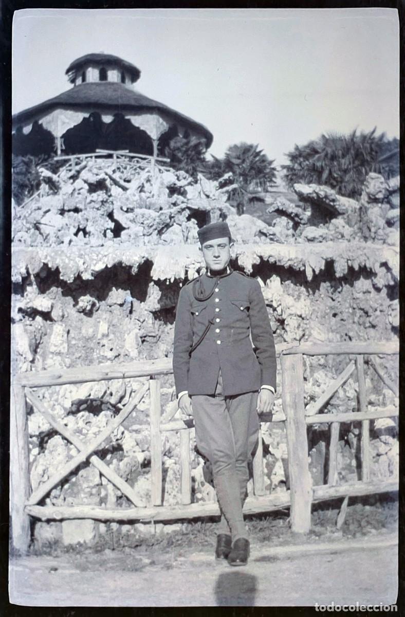 Postales: FOTOGRAFIA EN NEGATIVO DE LA GUARDIA REAL DE ALFONSO XIII EN EL PALACIO DE ORIENTE, SE HA POSITIVADO