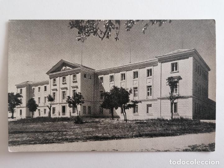 Postais: POSTAL DIRECCION GENERAL DE REGIONES DEVASTADAS, COLEGIO DE HUERFANOS DE MILITARES, CARABANCHEL
