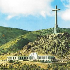 Postales: SANTA CRUZ DEL VALLE DE LOS CAIDOS - ENTRADA A LA BASÍLICA - 1963 - POSTAL GRAN FORMATO. Lote 382865974